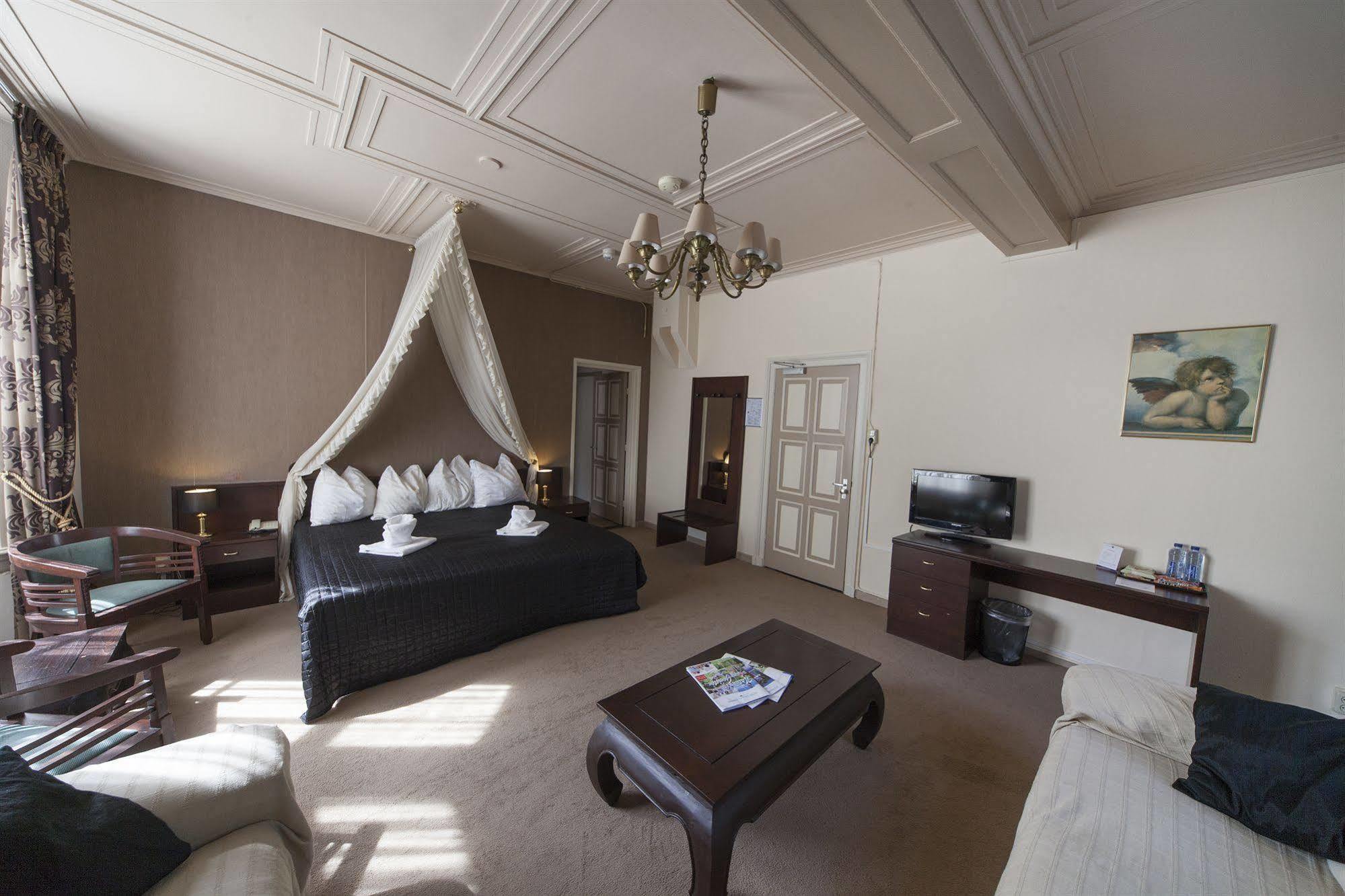 Fletcher Hotel Landgoed Huis Te Eerbeek Exterior foto